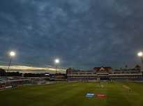 蛟腾并不困 蛟腾并不困