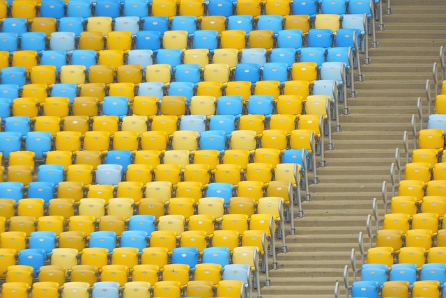 通过图文并 通过图文并